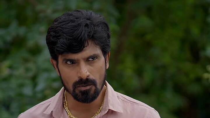 తన భార్య కడుపులో బిడ్డను కాపాడుకుంటానని నాతో ప్రతిజ్ఞ చేశావ్..ఏం చేయగలిగావ్ ఇక నీ పని కూడా ఔట్ అంటూ సత్యపైకి గన్ ఎక్కుపెడతాడు రుద్ర.. ఈ సన్నివేశాన్ని క్రిష్ కానీ చూస్తే కథ మరోలా ఉంటుంది..