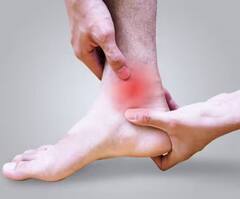 Sprained Foot: ਪੈਰ 'ਚ ਆ ਗਈ ਮੋਚ ਤਾਂ ਇਹ ਦੇਸੀ ਤਰੀਕਾ ਝੱਟ 'ਚ ਕਰ ਦੇਵੇਗਾ ਹੱਲ, ਜਾਣੋ ਘਰੇਲੂ ਨੁਸਖ਼ਾ ?