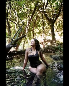 Dimple Hayathi: డింపుల్ హయతి గ్లామర్ ట్రీట్... ఇంటర్‌నెట్‌ను షేక్ చేస్తున్న బ్లాక్ స్విమ్ సూట్ స్టిల్స్