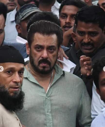 ਬਾਬਾ ਸਿੱਦੀਕੀ ਦੇ ਕ*ਤਲ ਦਾ ਸਲਮਾਨ ਨੂੰ ਲੱਗਾ ਸਦਮਾ, ਹੰਝੂਆਂ ਨਾਲ ਭਰੀਆਂ ਅੱਖਾਂ