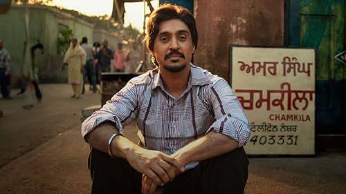 हाल ही में अमर सिंह चमकीला पर इम्तियाज अली ने फिल्म भी बनाई थी. जिसमें पंजाबी रॉकस्टार दिलजीत दोसांझ और परिणीति चोपड़ा नजर आए थे.