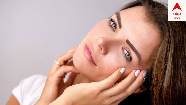 অনেকেই স্লিভলেস ড্রেস পড়তে পছন্দ করেন। কিন্তু আপনার যদি ট্য়ান হয় অতিরিক্ত। তবে ফুলস্লিভ ড্রেস পরুন।