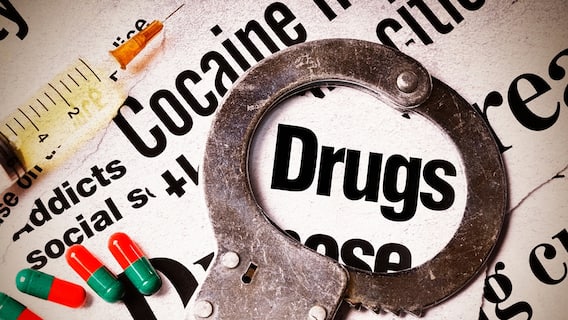 Drungs Seized In Hyderabad: ఏపీ నుంచి హైదరాబాద్‌కు డ్రగ్స్, రూ.2 కోట్ల విలువైన డ్రగ్స్ సీజ్- కీలక నిందితుడు ఎవరో తెలిస్తే షాక్