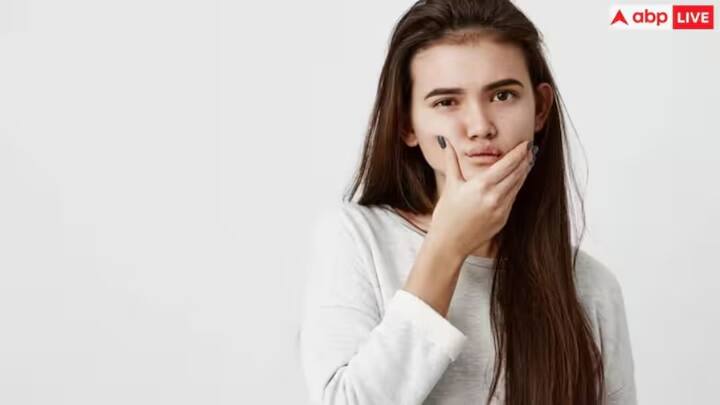 ਜਿਸ ਤਰ੍ਹਾਂ ਸਰੀਰ ਨੂੰ ਸਿਹਤਮੰਦ ਰੱਖਣ ਲਈ ਨਿਯਮਿਤ ਰੂਪ ਨਾਲ ਭੋਜਨ ਖਾਣਾ ਜ਼ਰੂਰੀ ਹੈ। ਇਸੇ ਤਰ੍ਹਾਂ ਸਹੀ ਸਮੇਂ 'ਤੇ ਦੰਦਾਂ ਦੀ ਸਫਾਈ ਕਰਨਾ ਵੀ ਸਿਹਤਮੰਦ ਆਦਤ ਹੈ। ਦੰਦਾਂ ਦੀ ਦੇਖਭਾਲ ਨਾ ਕਰਨ ਦੇ ਕਾਰਨ, ਕੋਈ ਵੀ ਗਰਮ ਜਾਂ ਠੰਡਾ ਖਾਣ ਦੇ ਨਾਲ ਹੀ ਦੰਦਾਂ ਵਿੱਚ ਸਨਸਨਾਹਟ ਸ਼ੁਰੂ ਹੋ ਜਾਂਦੀ ਹੈ