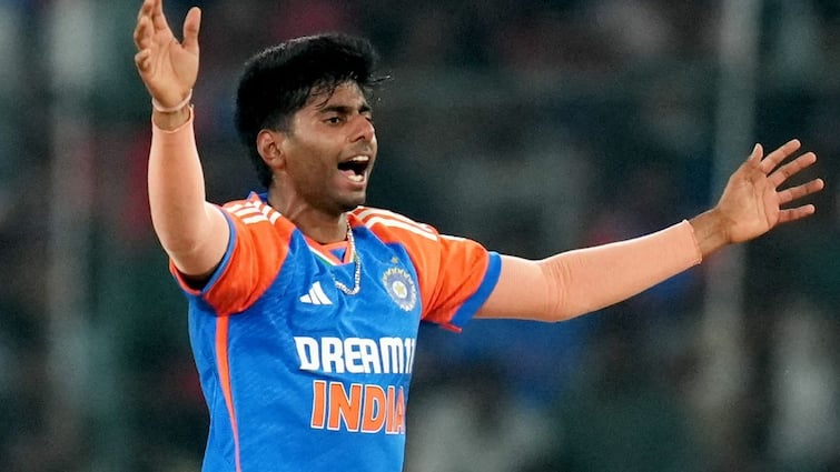 Mayank Yadav Joins Hardik Pandya, Bhuvneshwar Kumar In Elite List After First-Ball Wicket Vs Bangladesh