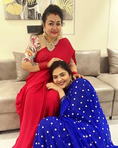 Sreemukhi: ఇట్స్ ఫ్యామిలీ టైమ్ - పండక్కి కుటుంబంతో కలిసి శ్రీముఖి సంబరాలు