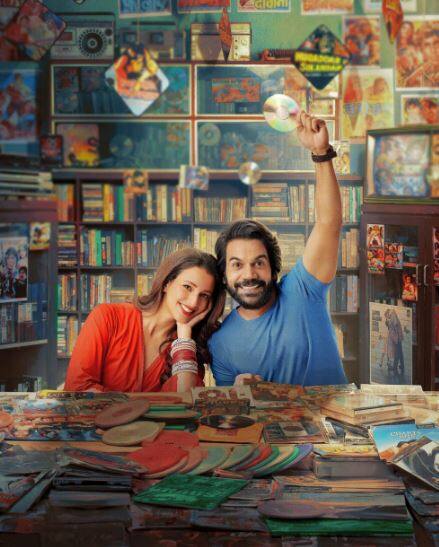 11 अक्टूबर को फिल्म 'विक्की विद्या का वो वाला वीडियो' रिलीज हुई जिसका निर्देशन राज शांडिल्य ने किया है. ये ये एक रोमांटिक कॉमेडी फिल्म है जिसमें राजकुमार राव और तृप्ति डिमरी जैसे कलाकार नजर आए.