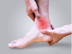 Sprained Foot: જો તમારા પગમાં મચકોડ આવી ગઈ હોય તો આ 5 ઘરગથ્થુ ઉપચાર અપનાવો, તમને તરત જ રાહત મળશે