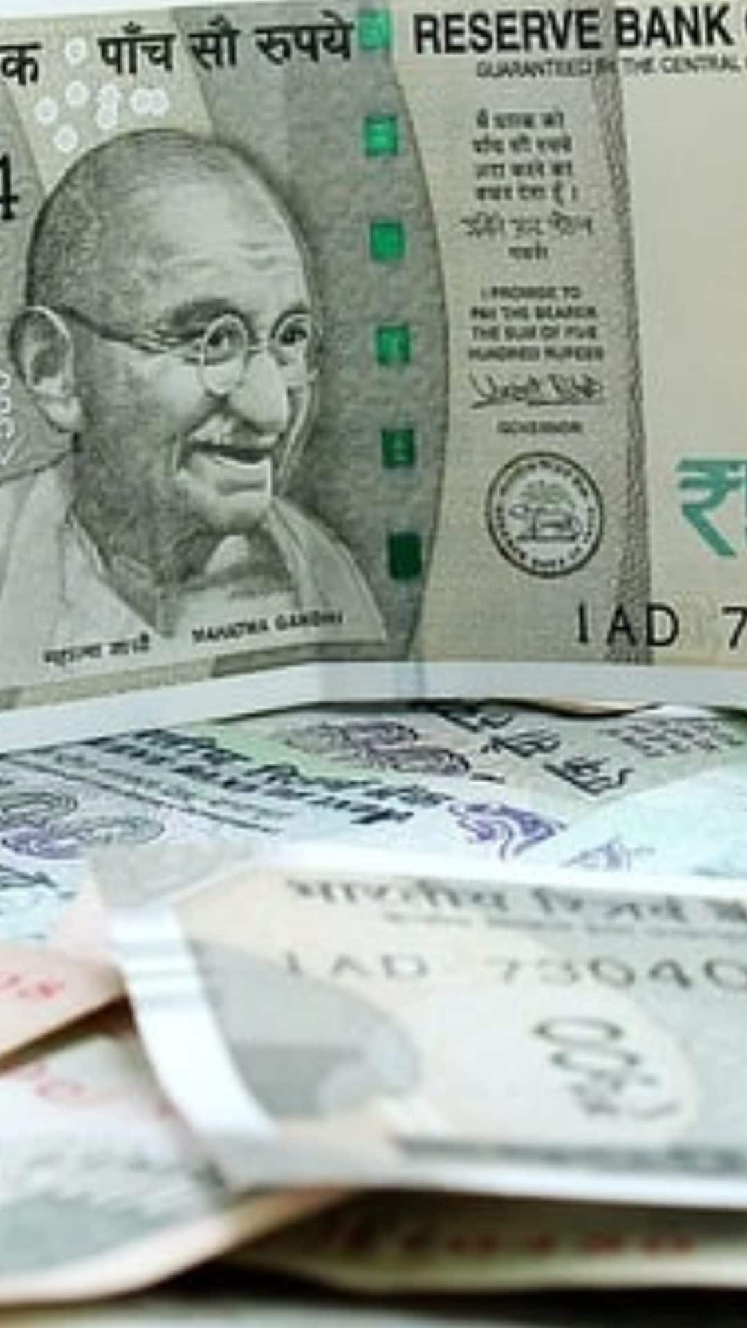 दूसरे नंबर पर कर्नाटक के केएच पुत्तास्वामी गौड़ा हैं. उनके पास कुल संपत्ति 1267 करोड़ रुपये है. उन्होंने निर्दलीय चुनाव लड़ा था