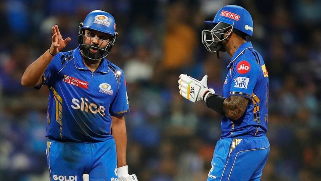 IPL 2025 Rohit Sharma be out of Mumbai Indians Suryakumar will also leave Know who will be retained mumbai indians retained players 2025 IPL 2025: रोहित शर्मा होंगे मुंबई इंडियंस से बाहर? सूर्यकुमार भी छोड़ेंगे साथ! जानें कौन-कौन होगा रिटेन