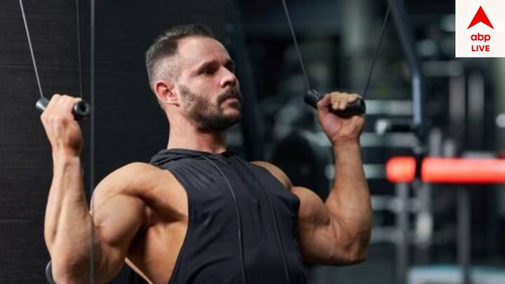 জিম ছেড়ে দিলে আপনার শরীরে আকৃতি, গঠনে সমস্যা দেখা দিতে পারে। হঠাৎ করেই দেখবেন আপনার ভুঁড়ি বেড়ে যাচ্ছে।