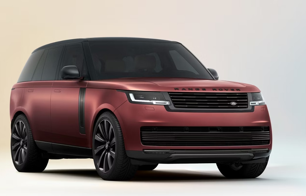 1 लीटर पेट्रोल में कितना चलेगी Range Rover, क्या दे पाएगी Defender को टक्कर?