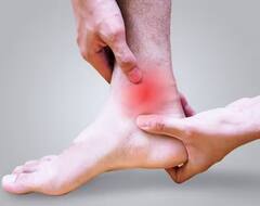 ਪੈਰ 'ਚ ਮੋਚ ਆ ਜਾਵੇ ਤਾਂ ਤੁਰੰਤ ਅਪਣਾਓ ਆਹ 5 ਦੇਸੀ ਉਪਾਅ, ਤੁਰੰਤ ਮਿਲੇਗੀ ਰਾਹਤ