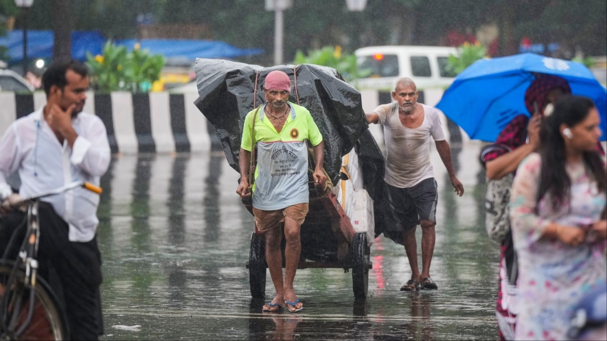 मुंबई में मौसम ने फिर ली करवट, आंधी के साथ झमाझम बारिश का अलर्ट, इन जिलों के लिए चेतावनी जारी