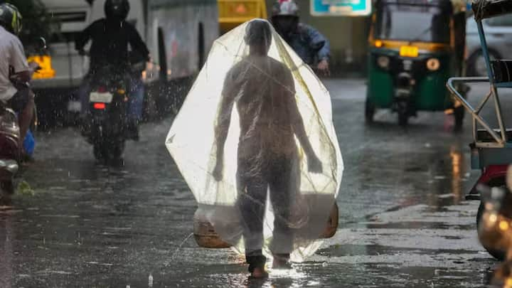 IMD Weather Update: अगले दो दिनों में कई राज्यों से मानसून की वापसी की संभावना है. ऐसे प्रदेशों में गुजरात, मध्य प्रदेश, ओडिशा और असम के नाम शामिल हैं.