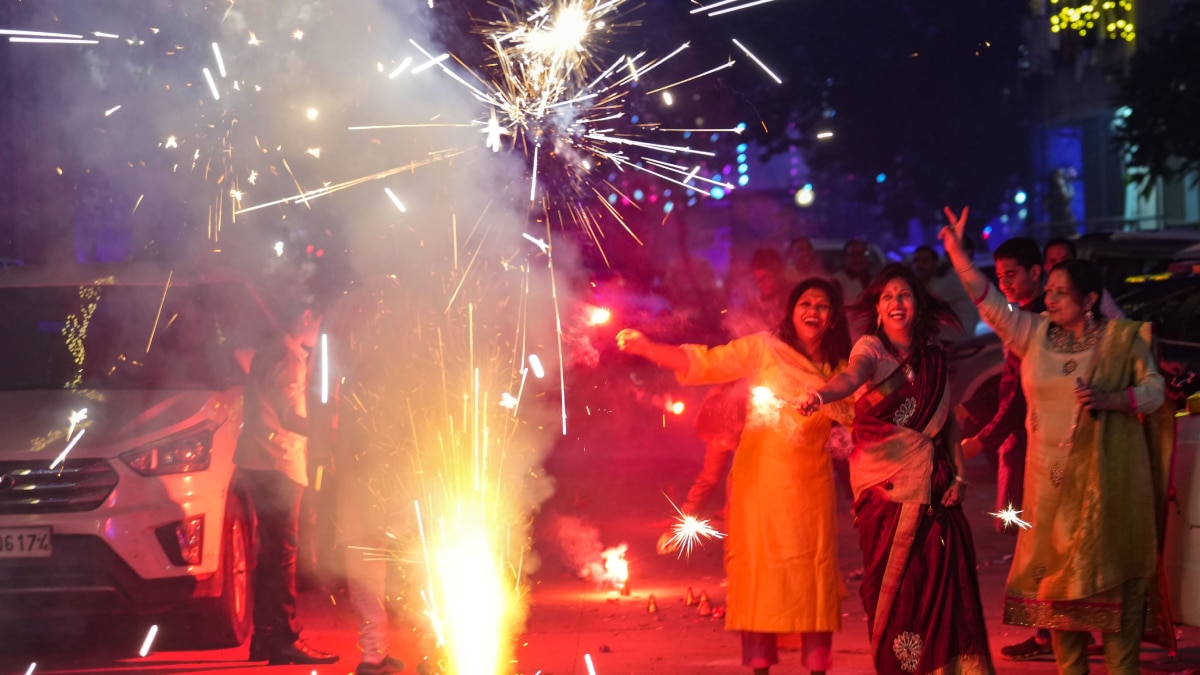 Diwali 2024: पटना, गया, मुजफ्फरपुर और हाजीपुर में नहीं जलेंगे इस बार दिवाली के पटाखे, क्या मिले हैं निर्देश? जानें