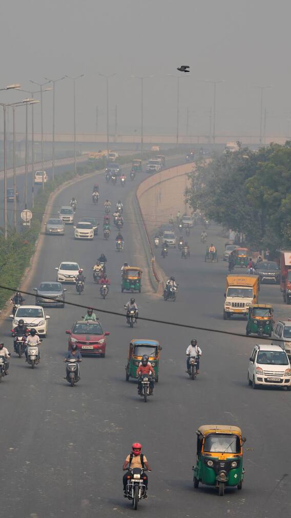 तापमान गिरते ही बिगड़ी दिल्ली की हवा, आज कैसा रहेगा मौसम?