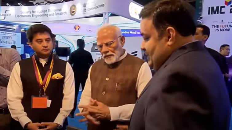 PM Modi ने किया ITU सम्मेलन- इंडिया मोबाइल कांग्रेस का शुभारंभ, ज्योतिरादित्य सिंधिया भी मौजूद