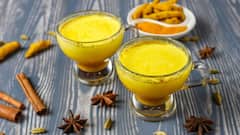 Turmeric Milk: প্রায়ই হলুদ-দুধ খাচ্ছেন ? সতর্ক থাকতে হবে এই বিষয়ে