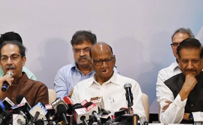 महाविकास आघाडीमध्ये कोणच्या वाट्याला किती जागा येणार याची उत्सुकता लागून राहिली आहे.