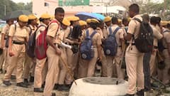 Droho Carnival: আজ কলকাতায় জোড়া কার্নিভাল, রাস্তা আটকে দাঁড় করানো হল সারি সারি বাস, কোন কোন এলাকায় ১৬৩ ধারা ?