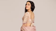Shraddha Kapoor : श्रद्धा कपूरचा देसी अंदाज; नव्या फोटोंमध्ये दिसतेय खास!