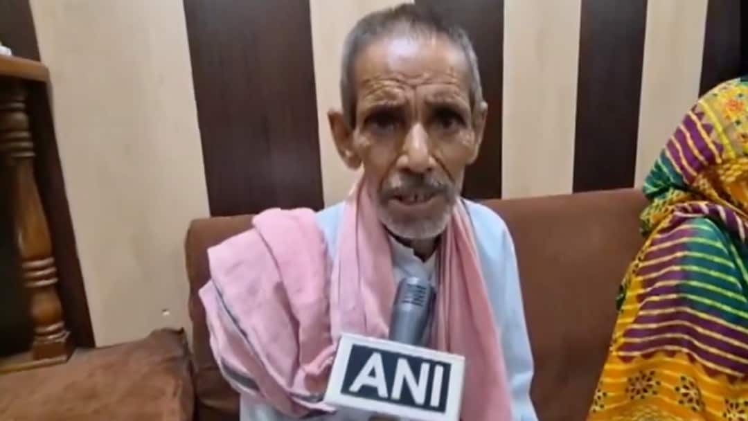 'मेरा परिवार बर्बाद हो गया..', सीएम योगी से मुलाकात पर बोले मृतक रामगोपाल मिश्रा के पिता Bahraich violence deceased father Kailash Nath reaction on to meet CM Yogi Adityanath 'मेरा परिवार बर्बाद हो गया..', सीएम योगी से मुलाकात पर बोले मृतक रामगोपाल मिश्रा के पिता