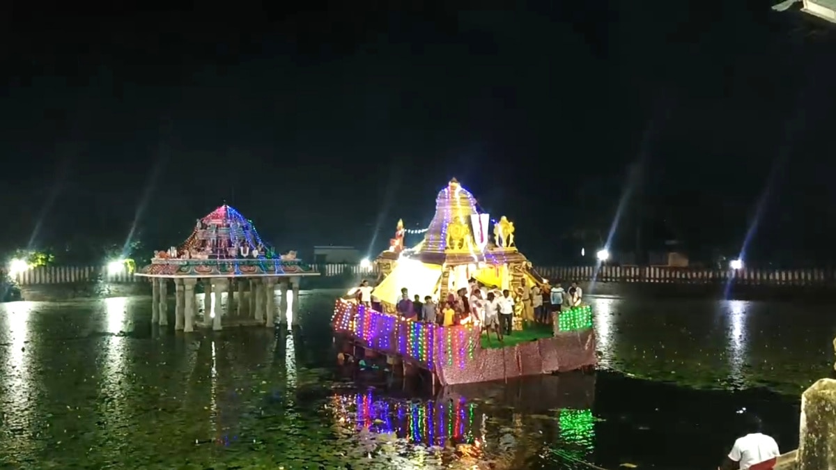 தென் திருப்பதி திருவெள்ளக்குளம் அண்ணன் பெருமாள் கோயில் தெப்போற்சவம்