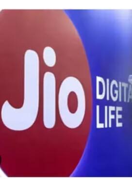 ਰਿਲਾਇੰਸ ਜੀਓ ਨੇ ਸਸਤੇ ਕੀਤੇ ਰੀਚਾਰਜ, 90 ਦਿਨਾਂ ਲਈ ਮੁਫਤ ਸਬਸਕ੍ਰਿਪਸ਼ਨ ਸਣੇ...