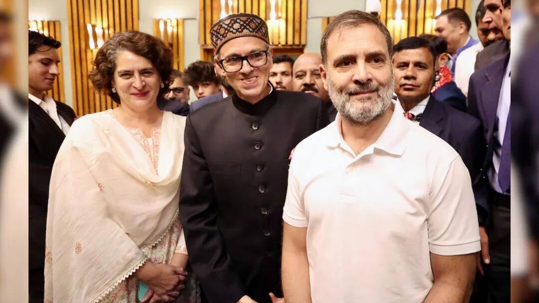 'पूर्ण राज्य के दर्जे के बिना सरकार का गठन अधूरा', राहुल गांधी ने उमर अब्दुल्ला को दी बधाई Rahul Gandhi congratulates Omar Abdullah sworn in as Jammu & Kashmir CM 'पूर्ण राज्य के दर्जे के बिना सरकार का गठन अधूरा', राहुल गांधी ने उमर अब्दुल्ला को दी बधाई