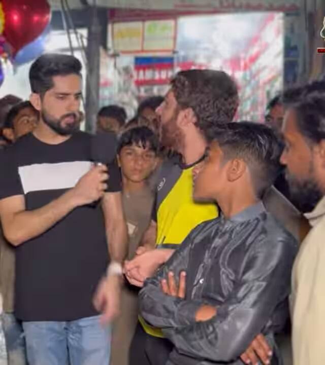 તેમણે કહ્યું કે, પાકિસ્તાનના લોકો દરેક પ્રકારના યુદ્ધ માટે તૈયાર છે, પછી ભલે ત્યાં કોઈ સરકાર ન હોય. વાસ્તવમાં, યુદ્ધ એ કોઈપણ સમસ્યાનો ઉકેલ નથી, પછી તે ઇઝરાયેલના યહૂદીઓ હોય કે પેલેસ્ટાઇનના મુસ્લિમો. બધા માનવીઓ અલ્લાહના બંદા છે.