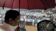 इस्लामपुरात शरद पवारांच्या शिवस्वराज्य यात्रेच्या सांगता सभेत तुफान पाऊस; भर पावसात कार्यकर्त्यांची जोरदार घोषणाबाजी