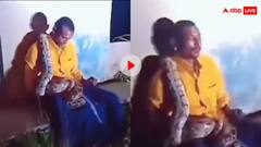 नशे में धुत शख्स की छाती पर लोटता रहा अजगर, फिर ऐसे बची जान- वीडियो वायरल