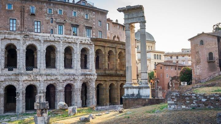 ব্যক্তিগত ভাবনা, গুঞ্জন ইতিহাসের সঙ্গে মিশে গিয়ে নিরোকেও তেমনই রোমের কুখ্যাত সম্রাটে পরিণত করেছে। কিন্তু যা কিছু রটে, তার সবটুকু সবসময় সত্যও হয় না। নিরোর ক্ষেত্রেও এ কথা প্রযোজ্য বলে মত ইতিহাসবিদদের একাংশের।