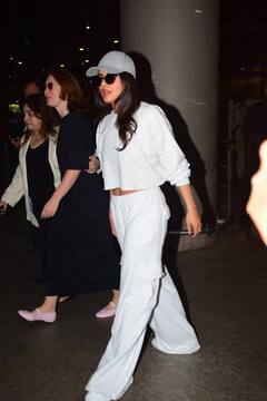 Priyanka Chopra Airport Look: इंडिया आईं देसी गर्ल प्रियंका चोपड़ा, एयरपोर्ट पर हुईं स्पॉट