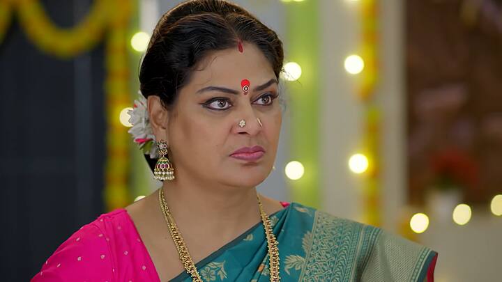 ఈ గొడవలు ఆపేసి నందినిని పిలవమంటుంది జయమ్మ...నేను పిలవను అంటుంది భైరవి. నీకు కూతురు అవసరం లేకపోయినా నాకు చెల్లెలు కావాలి నేను పిలుస్తా అంటాడు క్రిష్.
