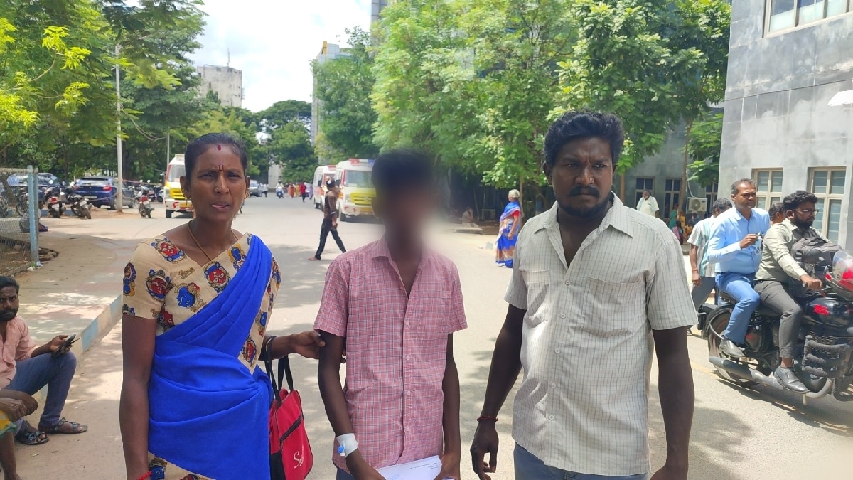 Headmaster Attack Student: பள்ளிக்கு வராத மாணவனை தாக்கிய தலைமையாசிரியர்... மயங்கி விழுந்ததால் பரபரப்பு