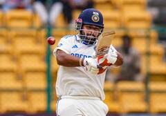 India vs New Zealand 1st Test :தொடர்ந்து 5 வீரர்களும் டக் அவுட் இந்திய கிரிக்கெட் ரசிகர்களிடம் பெரும் அதிர்ச்சியை ஏற்படுத்தியது.