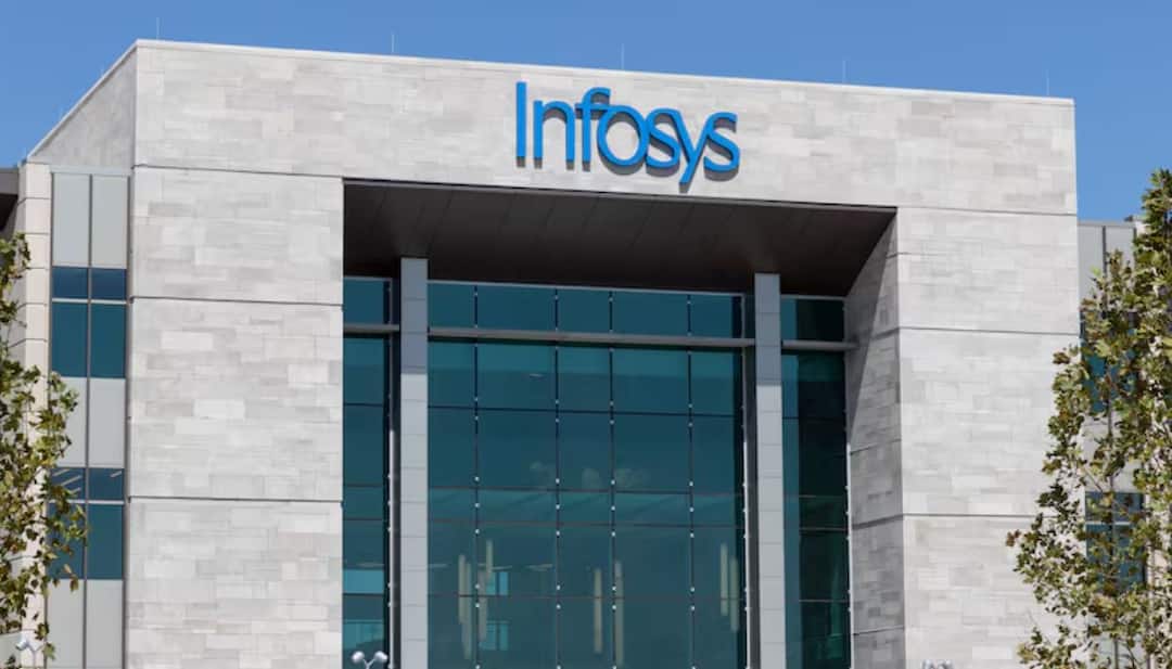 Infosys Begins FY26 Wage Hikes Sets Fresh Hiring Target Amid Cautious Industry Sentiment Infosys Begins FY26 Wage Hikes, Sets Fresh Hiring Target Amid Cautious Industry Sentiment