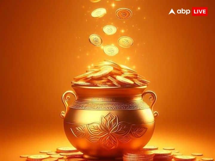 धनतेरस का पर्व खरीदरी के लिए बहुत शुभ माना जाता है. इस दिन धन्वंतरी देव की पूजा भी की जाती है इसीलिए इस धनतेरस को धनत्रयोदशी के नाम से भी जाना जाता है. इस दिन सोना खरीदने का बहुत महत्व है.