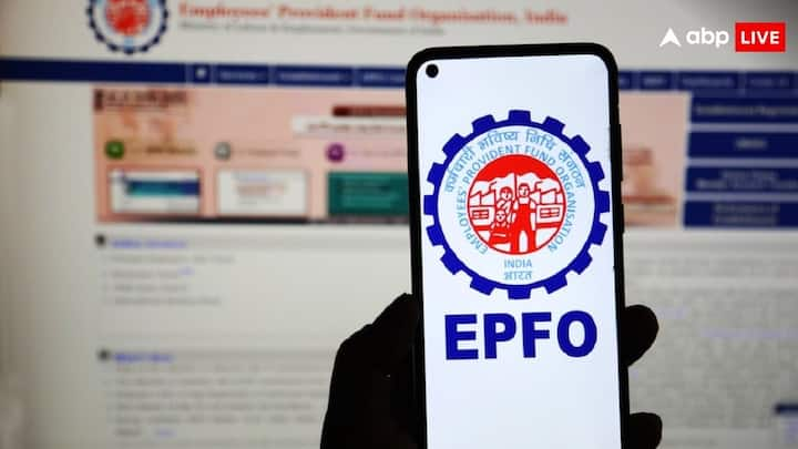 PF Withdraw Process:  आप अपने पीएफ खाते से ऑनलाइन पैसे निकाल सकते हैं. क्या है इसके लिए प्रक्रिया किस तरह आप निकल सकते हैं पीएफ खाते से पैसे. क्या है इसके लिए प्रक्रिया चलिए बताते हैं.