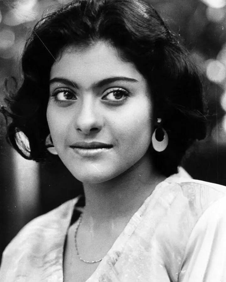 काजोल की पहली फिल्म ‘बेखुदी’ थी. जोकि बॉक्स ऑफिस पर कुछ खास कमाल नहीं दिखा पाई और बुरी तरह से फ्लॉप रही.