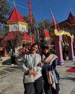 Mrunal Thakur’s Pilgrimage Tour: ఆధ్యాత్మిక పర్యటనలో 'హాయ్ నాన్న' బ్యూటీ - జగేశ్వర్ ధామ్‌లో మృణాల్ ఠాకూర్ పూజలు!