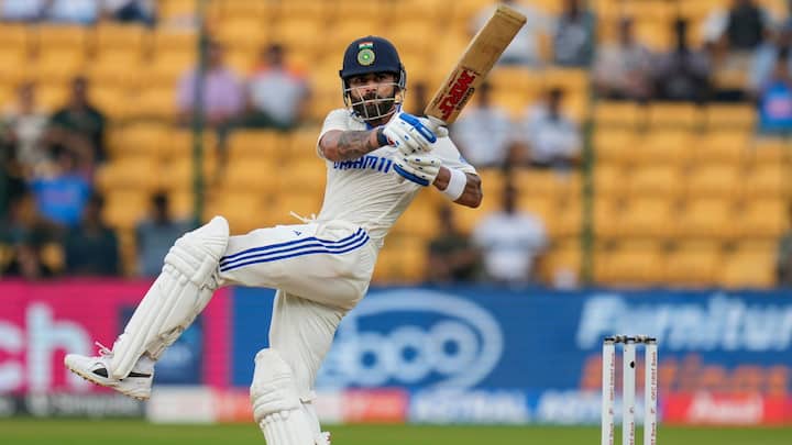 বাংলাদেশের বিরুদ্ধে ৮টি টেস্ট ম্যাচ খেলেছেন কোহলি। ১৩ ইনিংসে ২টি সেঞ্চুরি সহ ৫৩৬ রান করেছেন কোহলি।