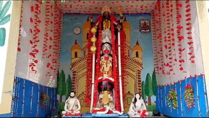 মা কালীর পুজো হয় বাংলার ঘরে ঘরে। এই দিন উপবাস রাখেনও বহু মানুষ। কিন্তু এবার অমাবস্যা তিথিও দুই দিন ধরে।