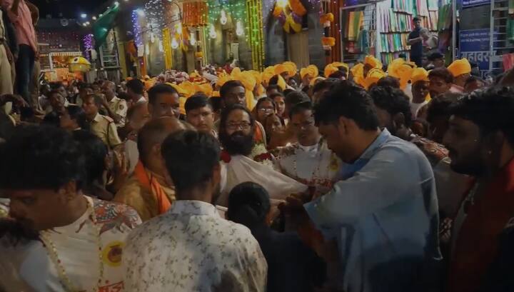 महाराष्ट्राचे आराध्य दैवत असलेल्या तुळजाभवानी मातेच्या छबिन्याने नवरात्र उत्सवाची सांगता झाली.