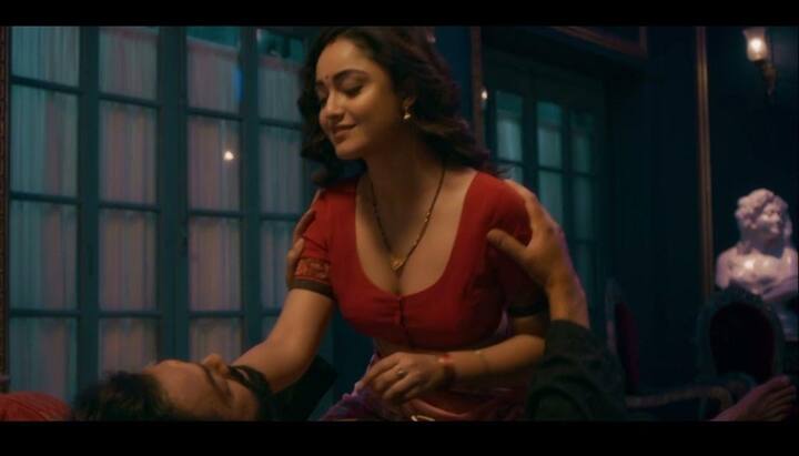 'दहलीज' या टीव्ही शोमध्ये त्रिधा चौधरीने एका सुसंस्कृत मुलीची भूमिका साकारली होती.