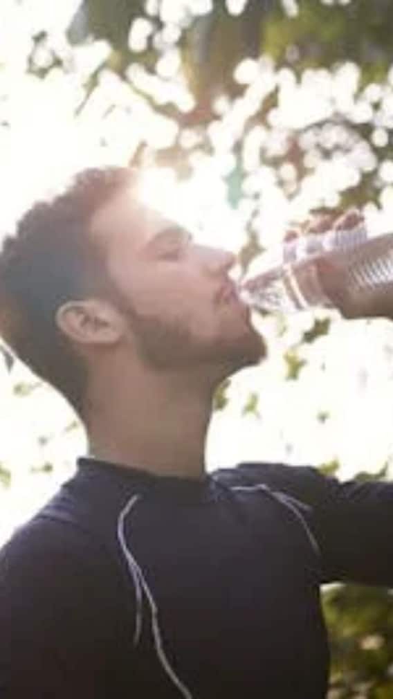 पानी ही नहीं इन चीजों से भी खुद को हाइड्रेट रख सकते हैं आप