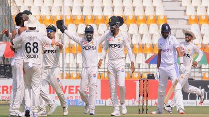 PAK vs ENG 2nd Test Pakistan Won By 152 Runs Against England Multan Test PAK vs ENG 2nd Test: இரண்டே பவுலர்கள்தான்! இங்கிலாந்தை சுருட்டி வீசி பாகிஸ்தான் அபார வெற்றி!