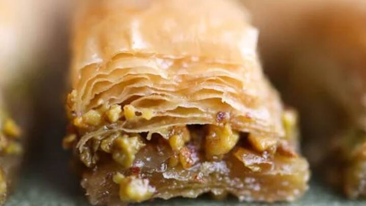 ভিটামিন, অ্যান্টিঅক্সিডেন্ট এবং স্বাস্থ্যকর ফ্যাটের উৎস ঘিপরিমিত মাত্রায় গ্রহণ করলে শরীরে নির্দিষ্ট ভিটামিন এবং খনিজ শোষণে সাহায্য করতে পারে।